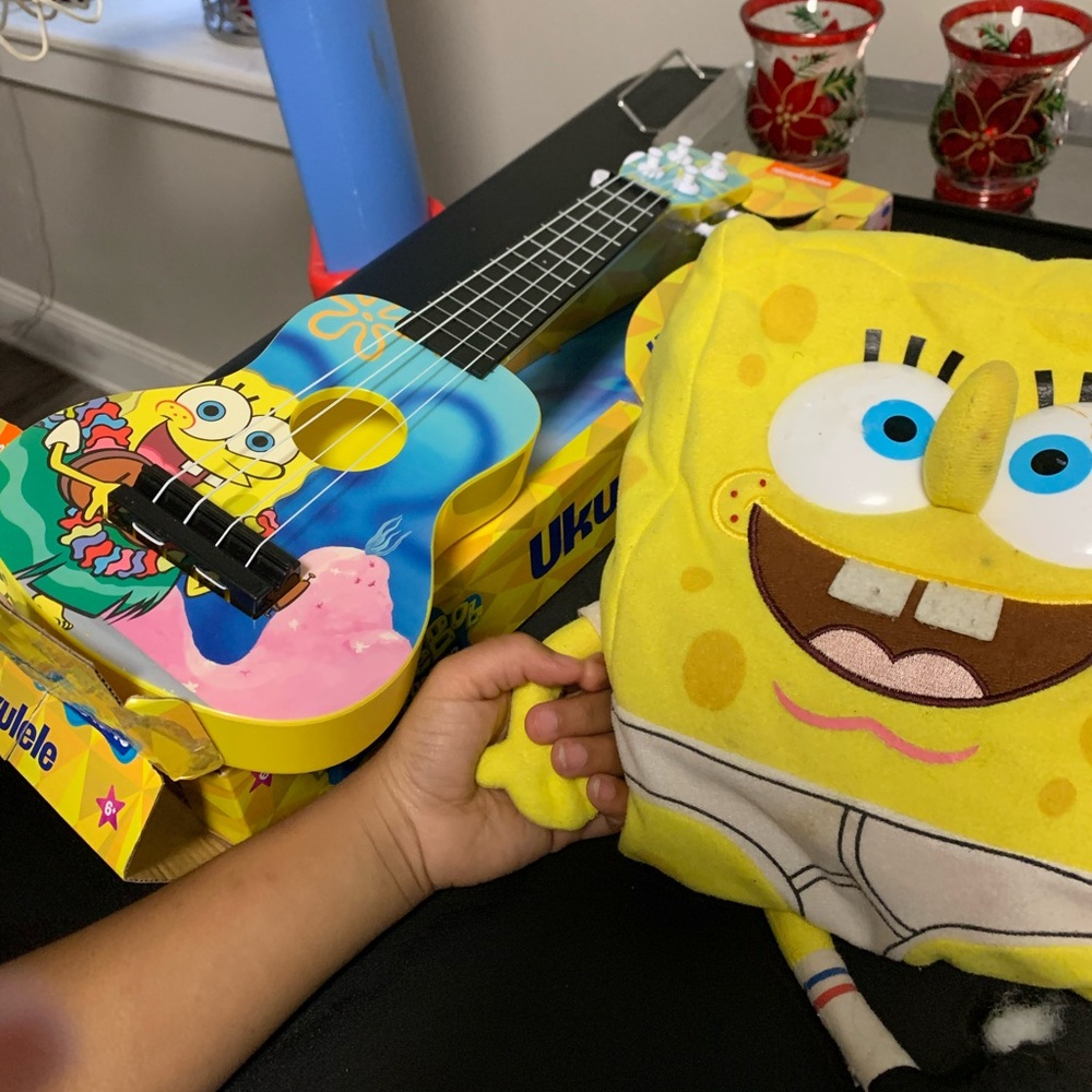 SpongeBob SquarePants Musical Ukulele and Stuffed Plush- Bundle